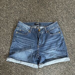 d. jeans Classic Blue Jean Shorts